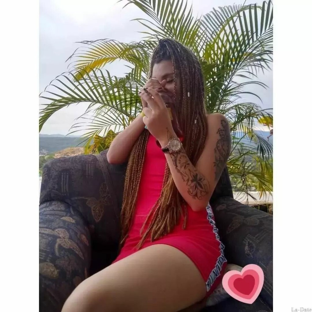 Alejandra Profile image 5