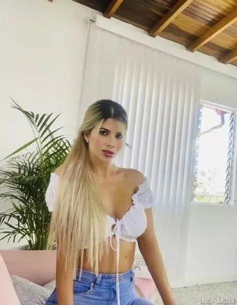 Paola Profile image 2