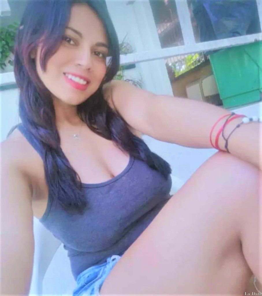 Alejandra Profile image 5