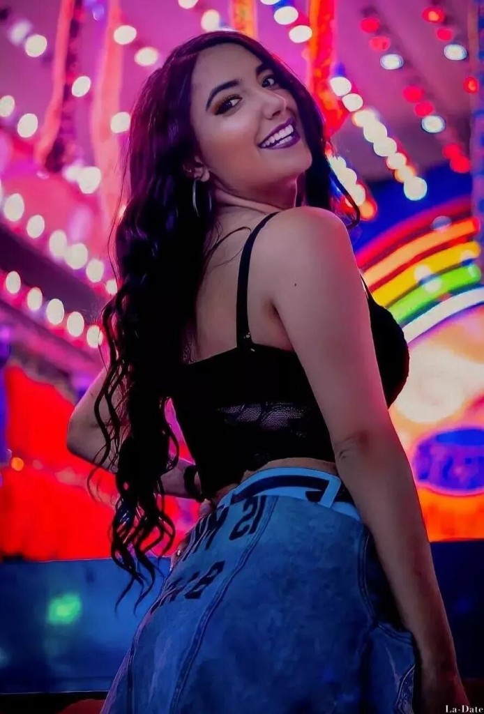 Camila Profile image 3