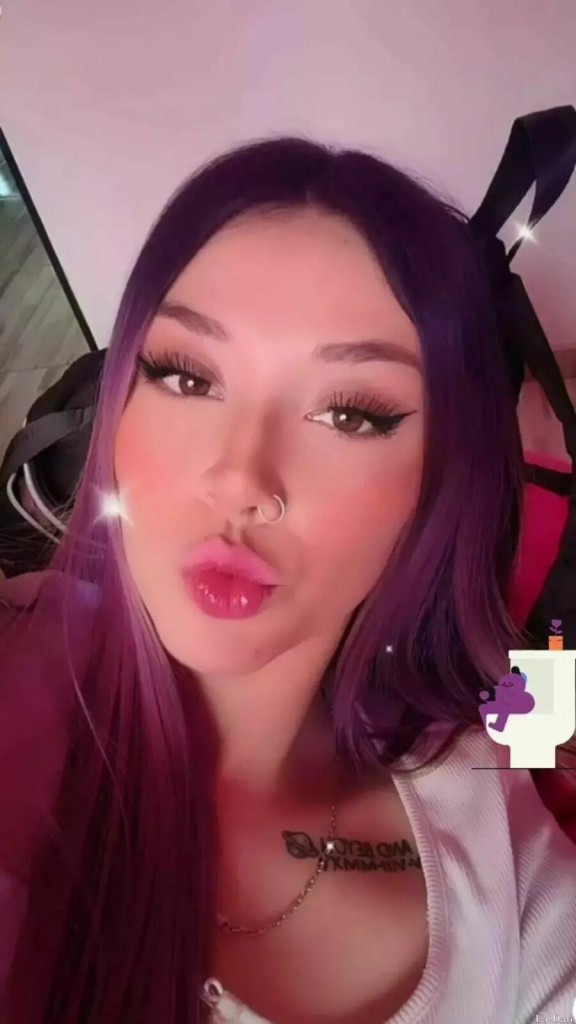 Monica Profile image 6