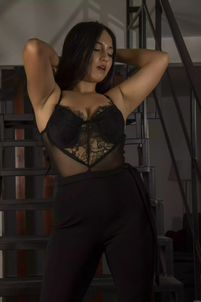 Adriana Profile image 2