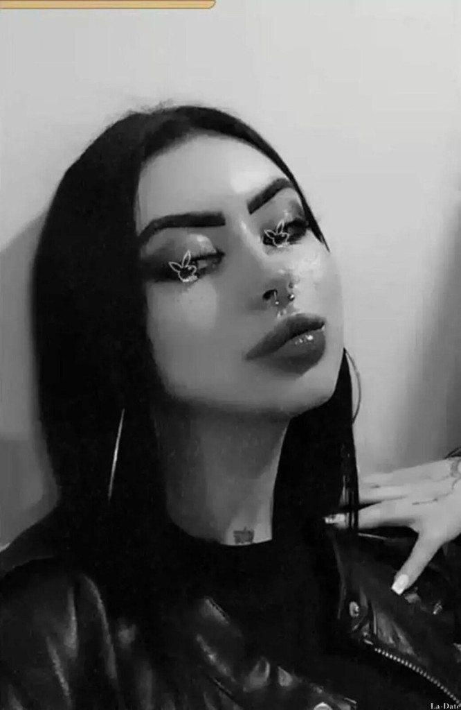 Valentina Profile image 2