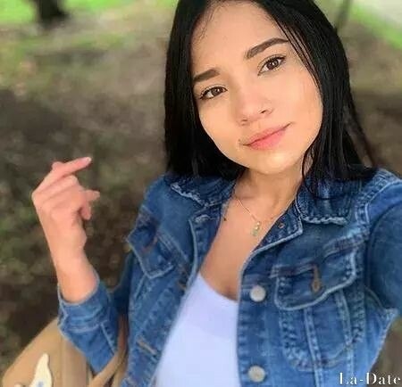 Cindy Profile image 4