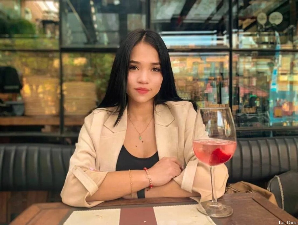 Cindy Profile image 3