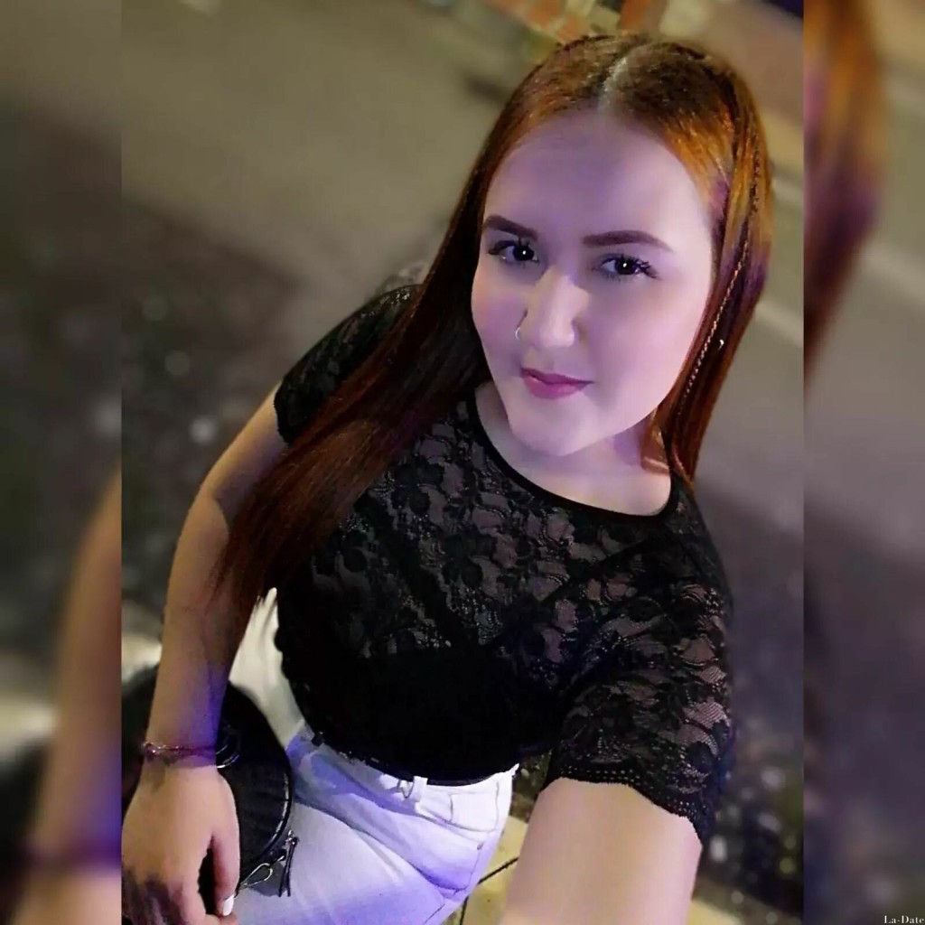 Kelly Profile image 1