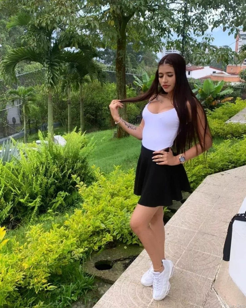 Manuela Profile image 5