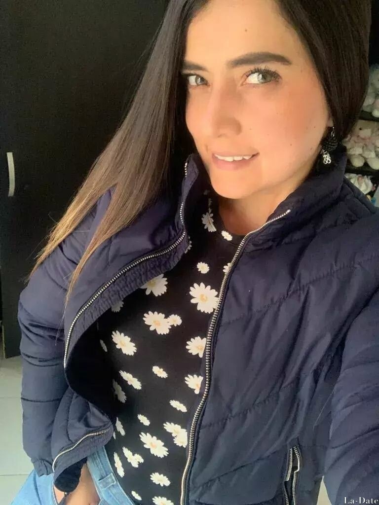 Daniela Profile image 3