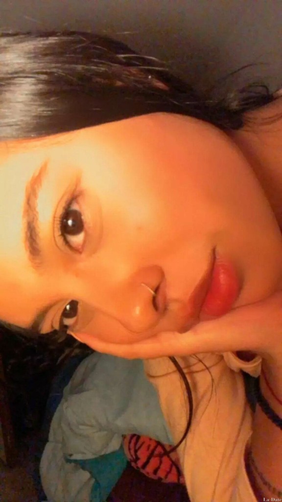 Valezny Profile image 1