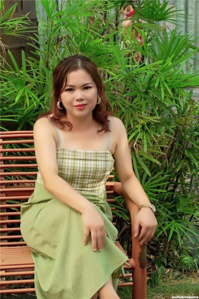 Moli Profile image 6