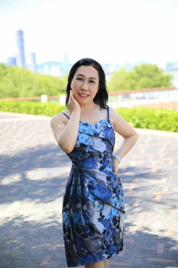 YanFengQun Profile image 2