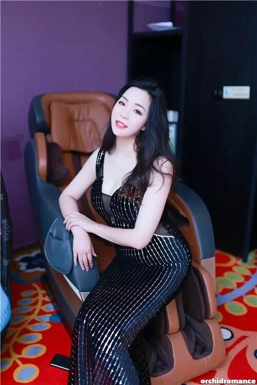 Yanqun Profile image 4