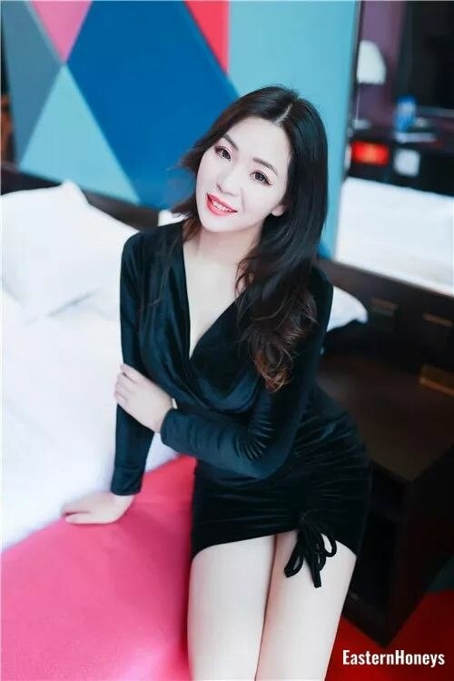 Yanqun Profile image 6