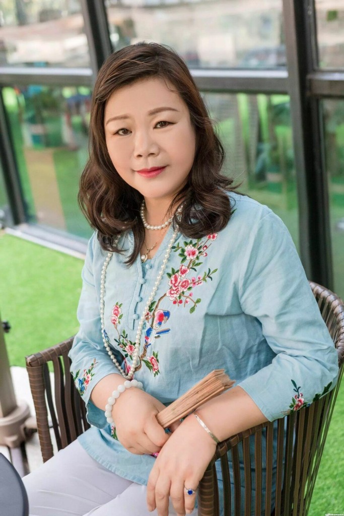 QingQing Profile image 3